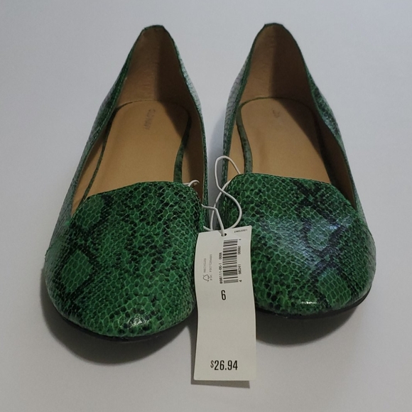 Shoes - Picture 2 of 2